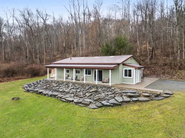 310 W Main St, Apalachin, NY 13732