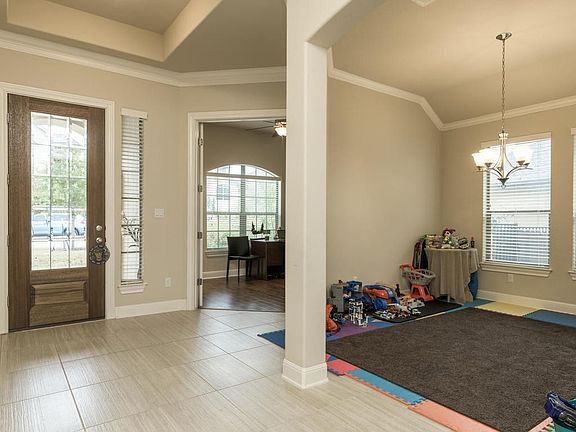3rd image of 4012 Vinalopo Dr