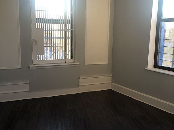 5th image of 1071 Franklin Ave APT 5A
