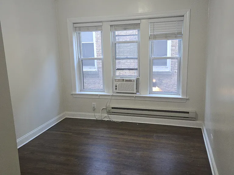 3819 N Greenview Ave #2 — Photo 6