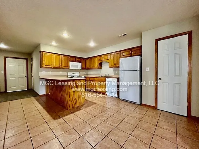 622 Willow Ln #A — Photo 8