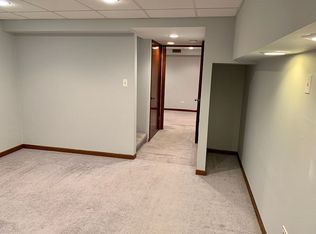 132 Peach Tree Ln, Westmont, IL 60559