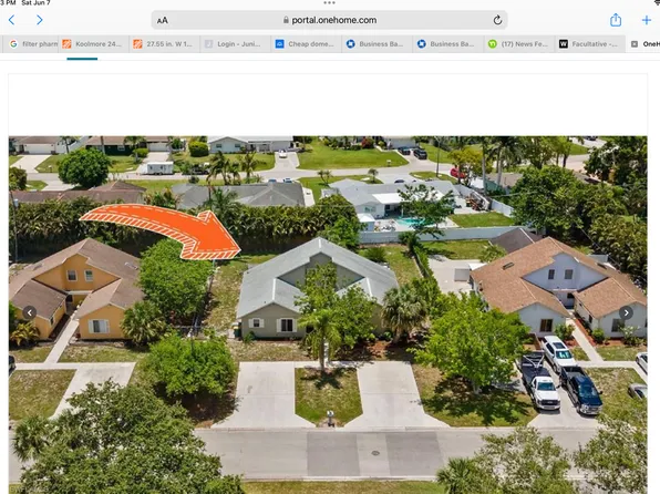 151 Crown Dr, Naples, FL 34110