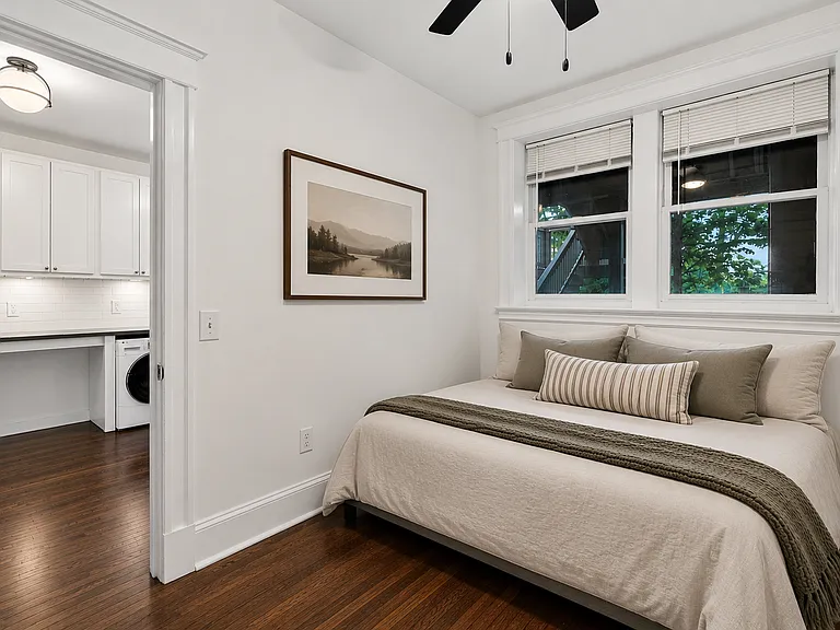 5750 Pershing Ave #1E — Photo 6