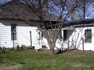 101 E Florence St, Sesser, IL 62884