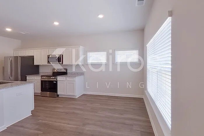 2431 Banyon Cir — Photo 8