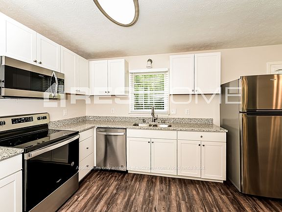 5th image of 1401 Daniel Ln