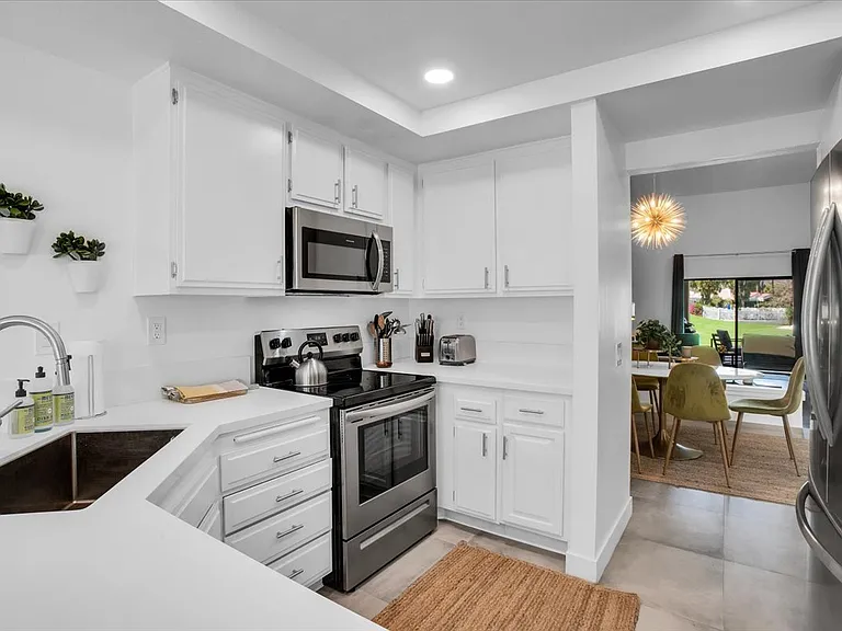 77652 Avenida Madrugada — Photo 10