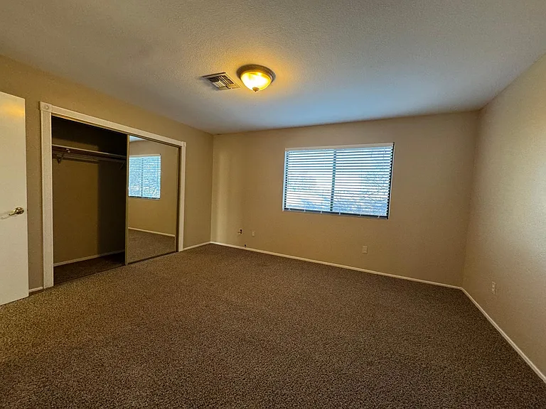 2125 Charade Way — Photo 10