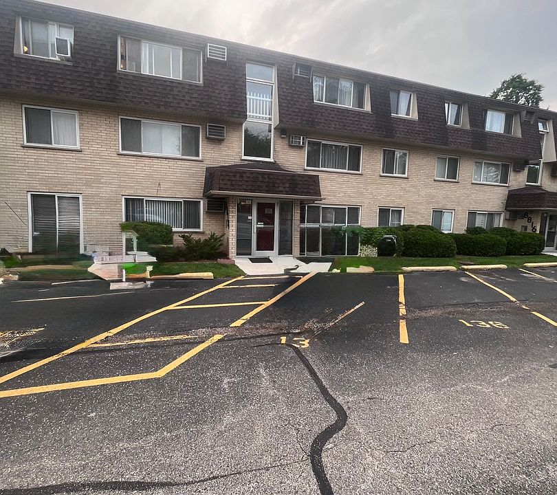 1st image of 8814 Briar Ct Unit 3C