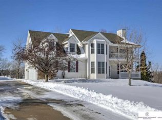 20202 Crest View Dr, Springfield, NE 68059