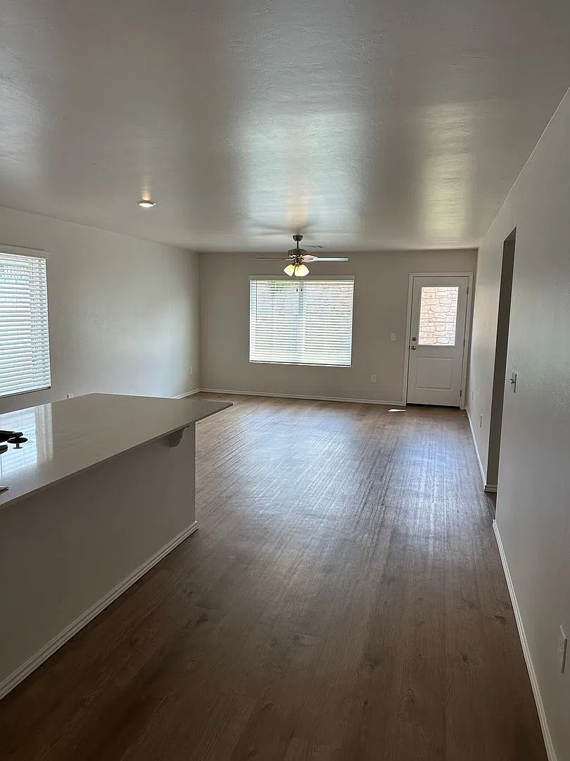 Comfortable Living Made Easy: Spacious 4-Bedroom, 2-Bath Home in Yukon | Available January 14, 2027! — Photo 4