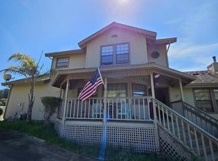 17621 Cunha Ln, Salinas, CA 93907