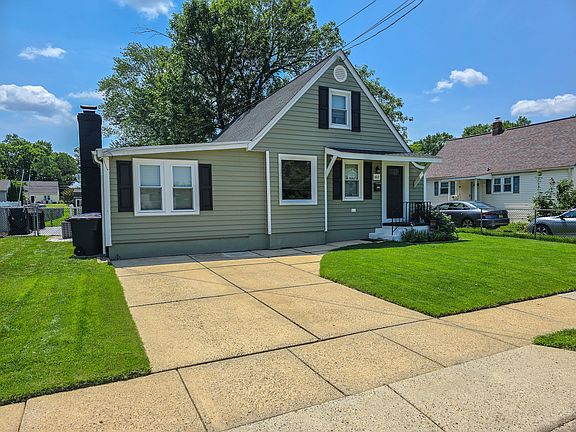 2nd image of 612 Princeton Ave
