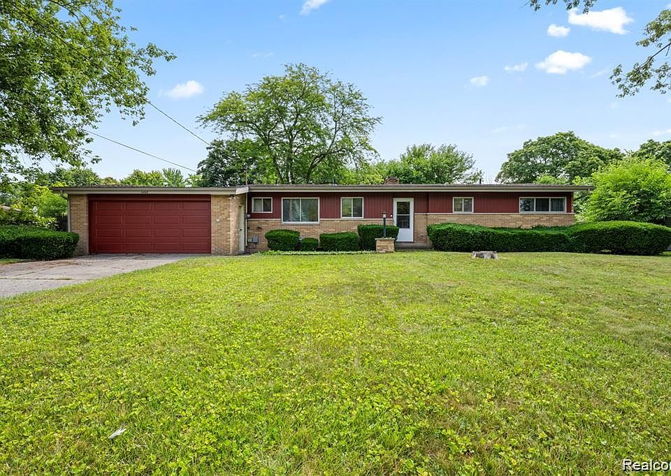 1st image of 1468 Sauk Ln