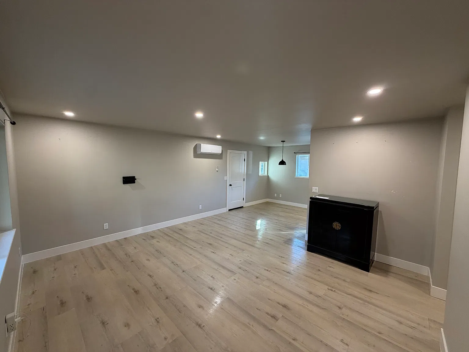 3 bed, 1000 sqft, $1,800 — Photo 2