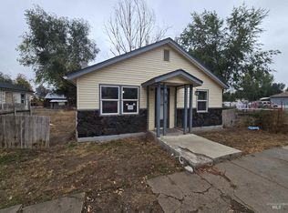 309 Nebraska St, Gooding, ID 83330