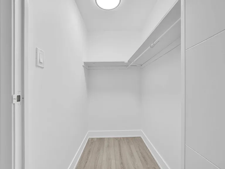 252 Saint Andrews St — Photo 17