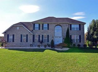 9 Regina Dr, Monroe, NJ 08831
