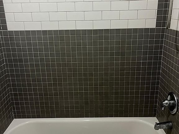 4th image of 85 James St #3