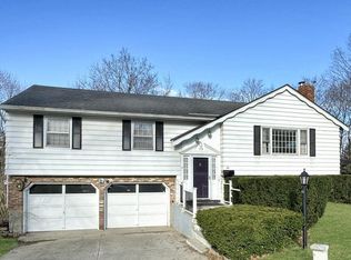 26 Cranwell Ave, South Burlington, VT 05403