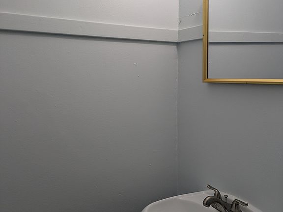 3rd image of 144 Harral Ave #1