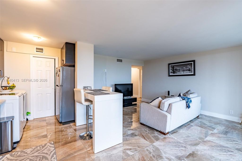 3400 Blue Lake Dr APT 505, photo 3