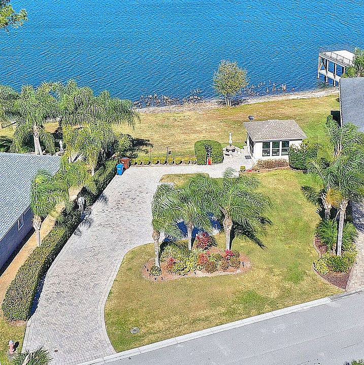 1st image of 714 Meandering Way