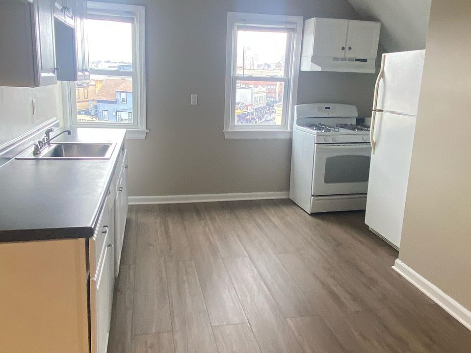 1st image of 328 Atwells Ave APT C