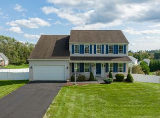 12 Cardiff Rd, Shrewsbury, PA 17361