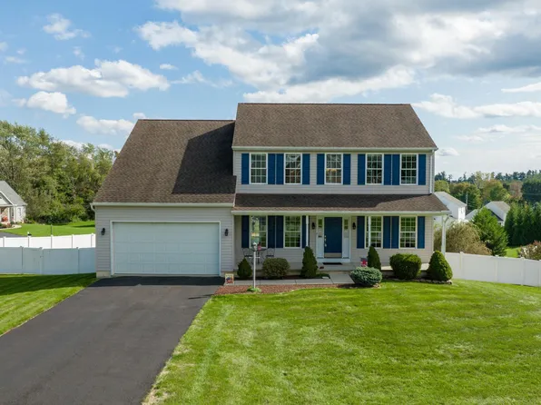 12 Cardiff Rd, Shrewsbury, PA 17361