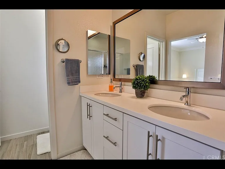 19 Abarrota St — Photo 23