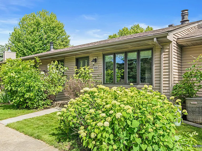 4430 Arden View Ct — Photo 2