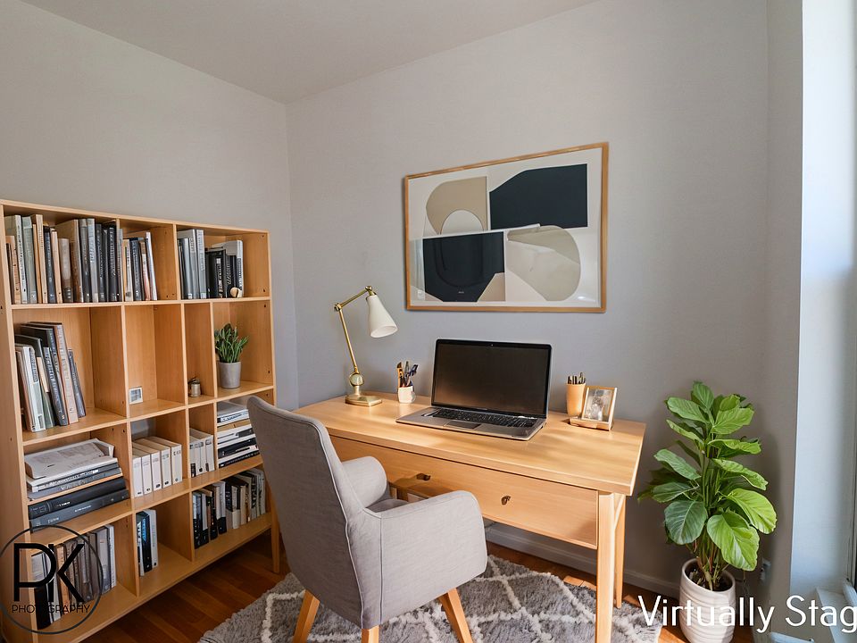 2nd image of 198 Russell St #2