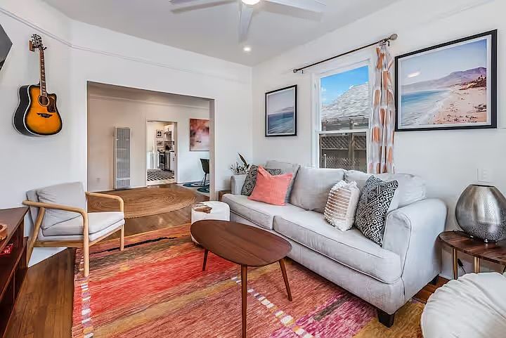 1st image of 1512 De La Vina St #B