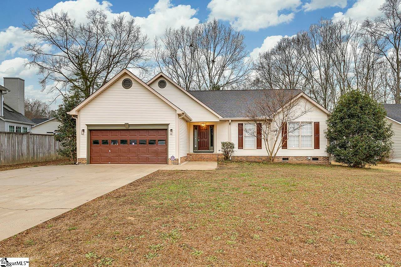 112 Brown Ln, Simpsonville, SC 29681 | Zillow
