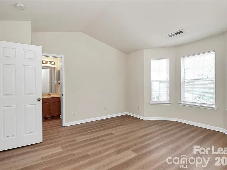 915 Par One Ct — Photo 21