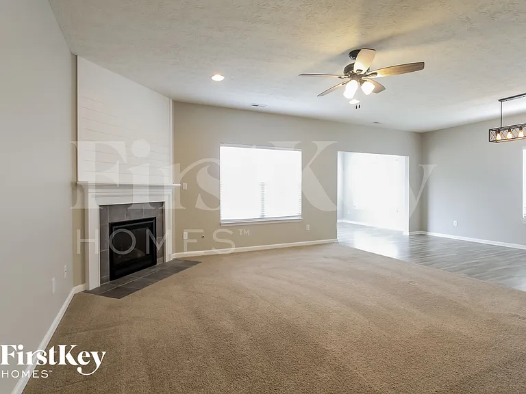 403 Tracewood Bnd — Photo 3