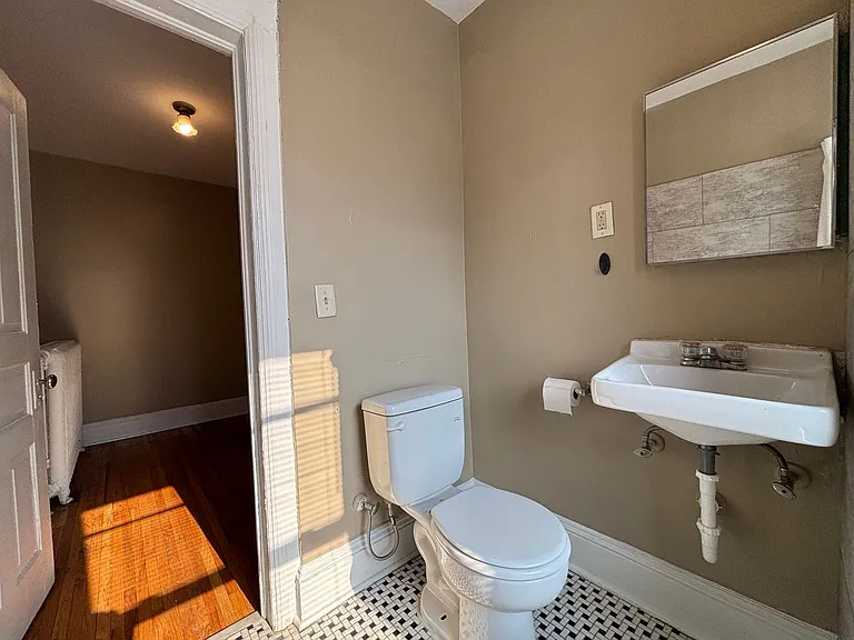 1863 Marshall Ave — Photo 18