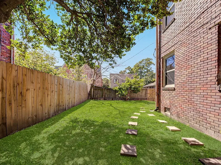 2316 Wentworth St #B — Photo 3