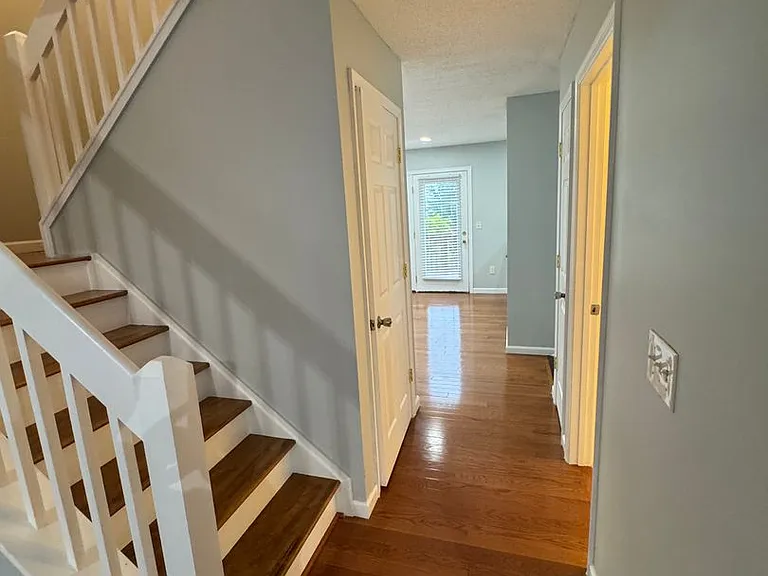 1422 Founders Way — Photo 4