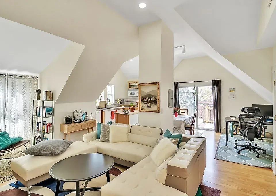 57 Winslow Ave #3