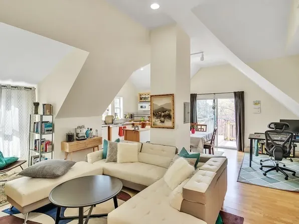 57 Winslow Ave #3, Somerville, MA 02144