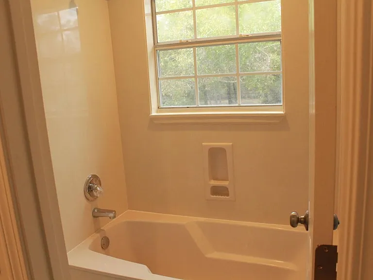 1737 Bolton Village Ln — Photo 9