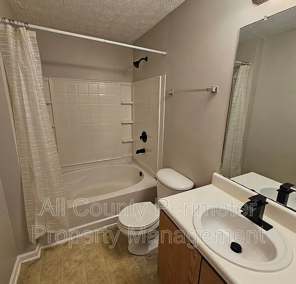 2102 Fairington Ridge Cir — Photo 6