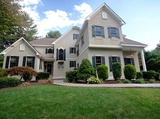 10 Kings Row, Cumberland, RI 02864