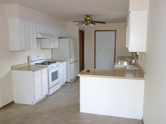 Kitchen with newer appliances