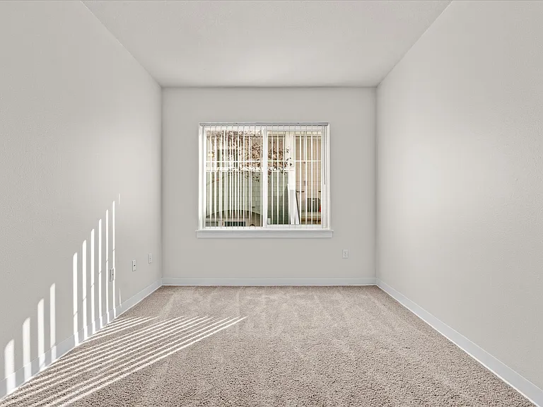 Chinook Way Apartments — Photo 42