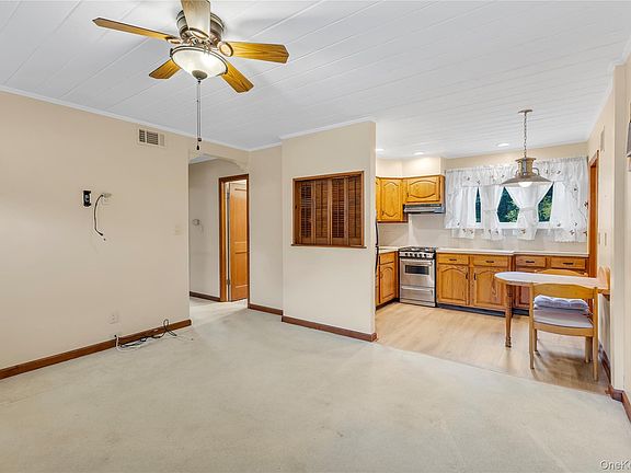 5th image of 1580 N Gardiner Drive