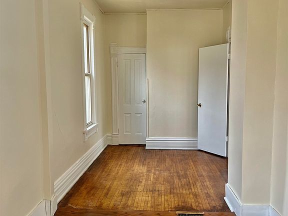 3rd image of 1510 8th Ave